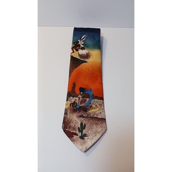 VTG 90s Looney Tunes Road Runner & Wiley Coyote Polyester Neck Tie 58" x 3.75" - Picture 1 of 4